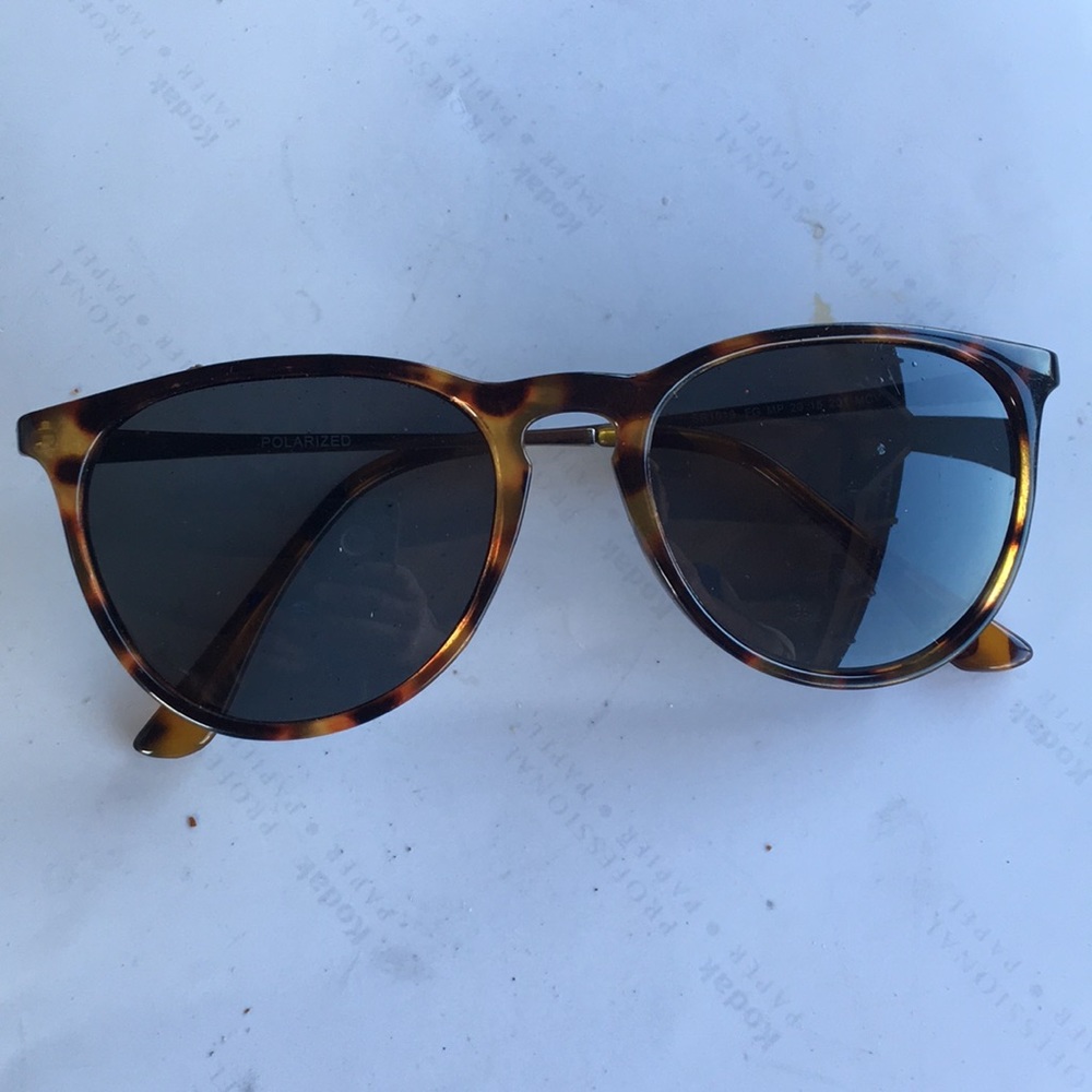 Women’s sunglasses leopard print